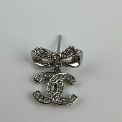 Chanel Coco Mark Accessories Ribbon Earrings Silver B18P Vintage Ladies