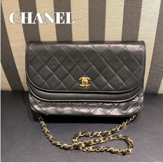 ◎ Authentic Chanel Half Moon Shoulder Bag Lambskin Black