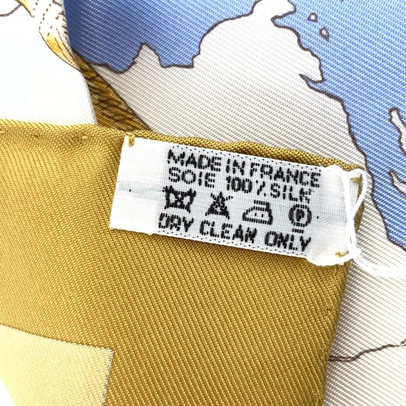 Hermes 1990s Le Canada Indian Canada Indian Carre 90 Silk Scarf