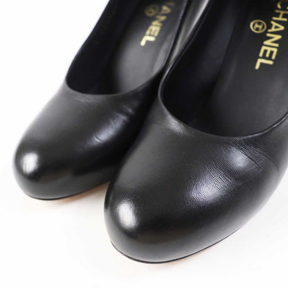 CHANEL G35025 Round Toe Leather Pumps With Coco Mark Black Gold Hardware 36