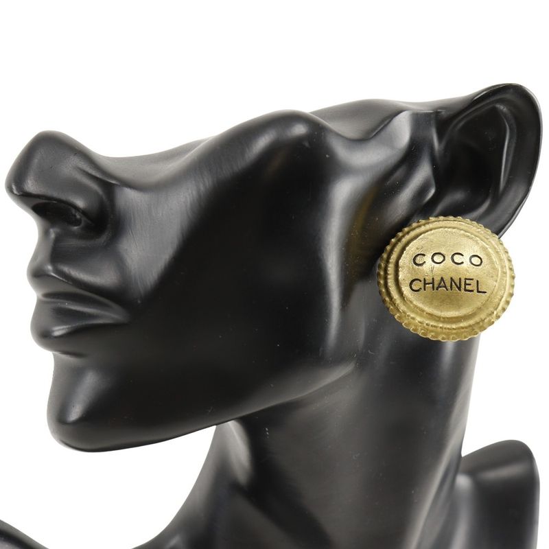 Chanel COCO Logo Vintage Gold Plated 94P Ladies 28.0g Earring