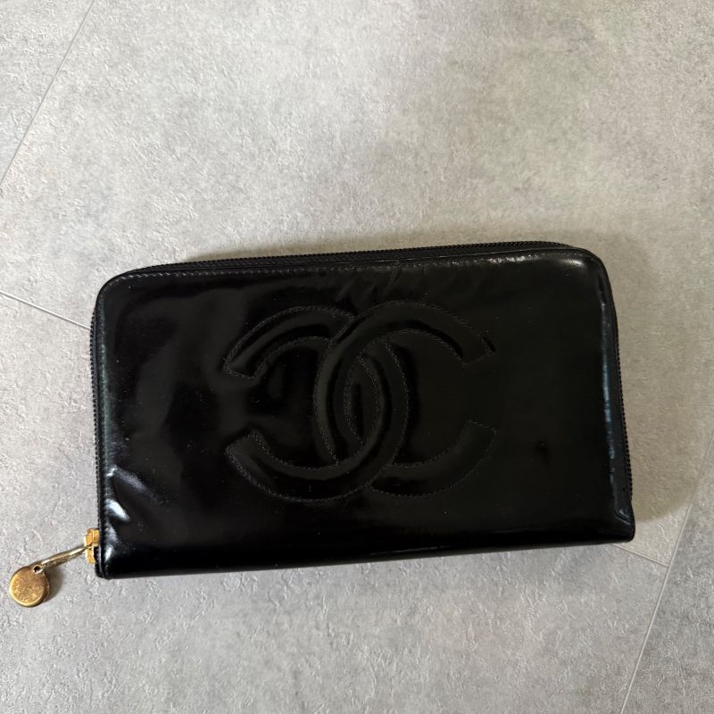 Chanel Round Zipper Long Wallet Coco Patent Leather Decacoco Long Wallet Black