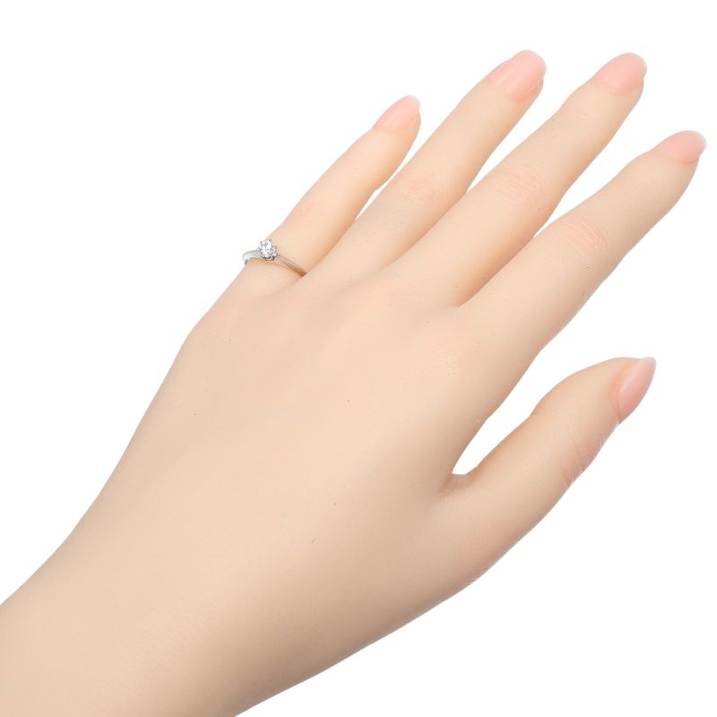 Tiffany & Co Solitaire Pt950platinum And Diamonds #8.5 Ladies 1.9g Ring