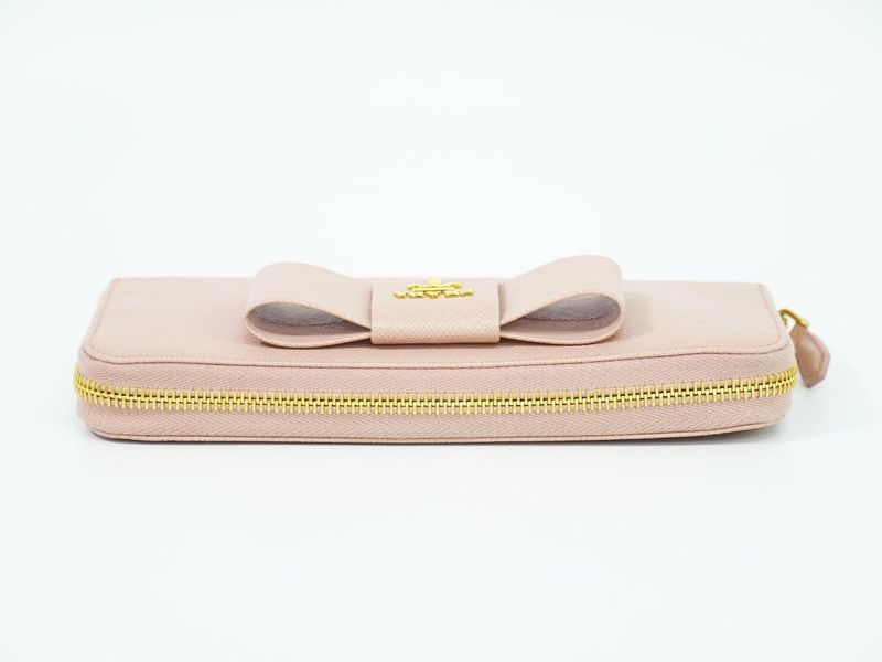 Authentic Prada Ribbon Round Zipper Long Wallet Long Wallet Leather Pink Wallet