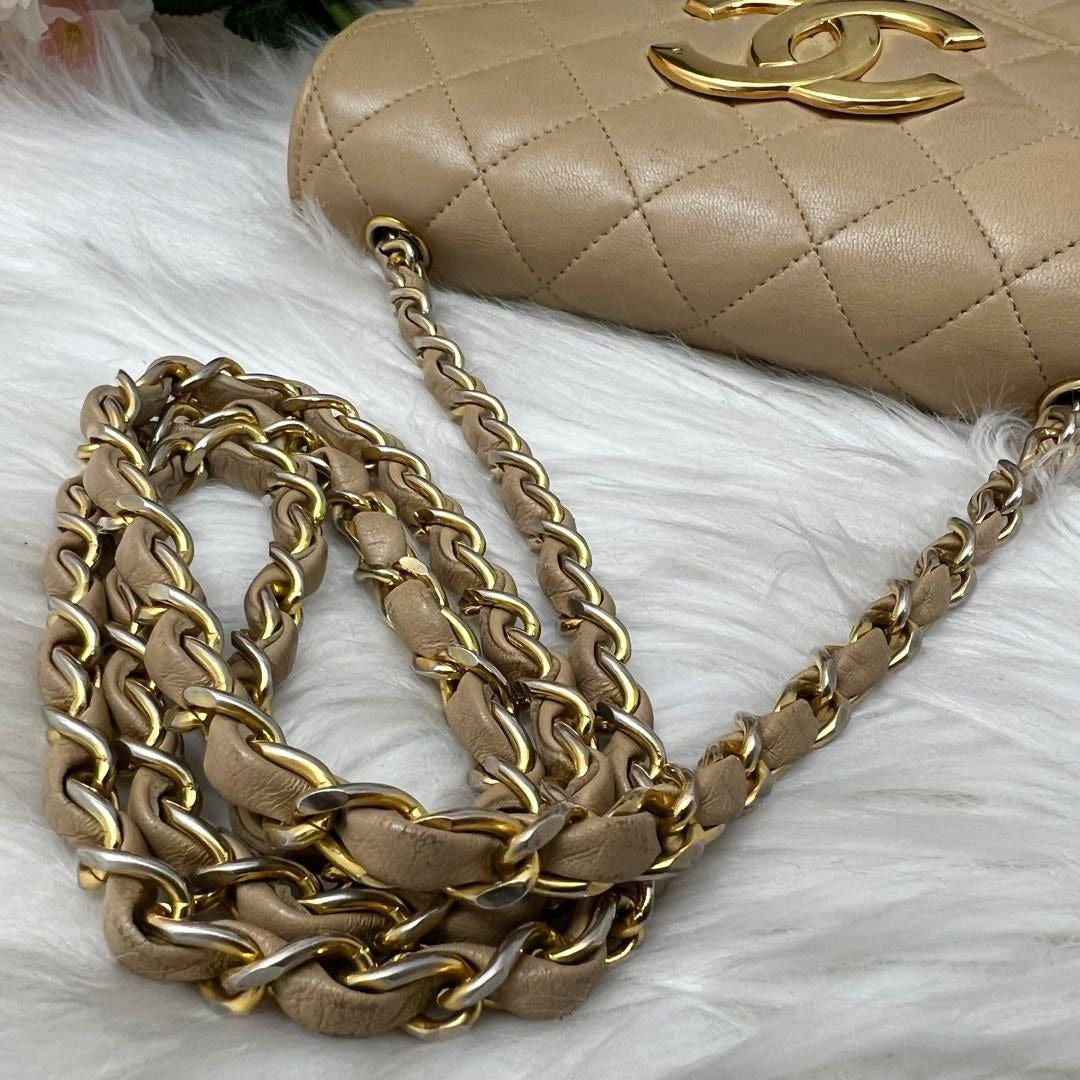 CHANEL Vintage Beige Lambskin Envelope Quilted Shoulder Bag Flap Chain