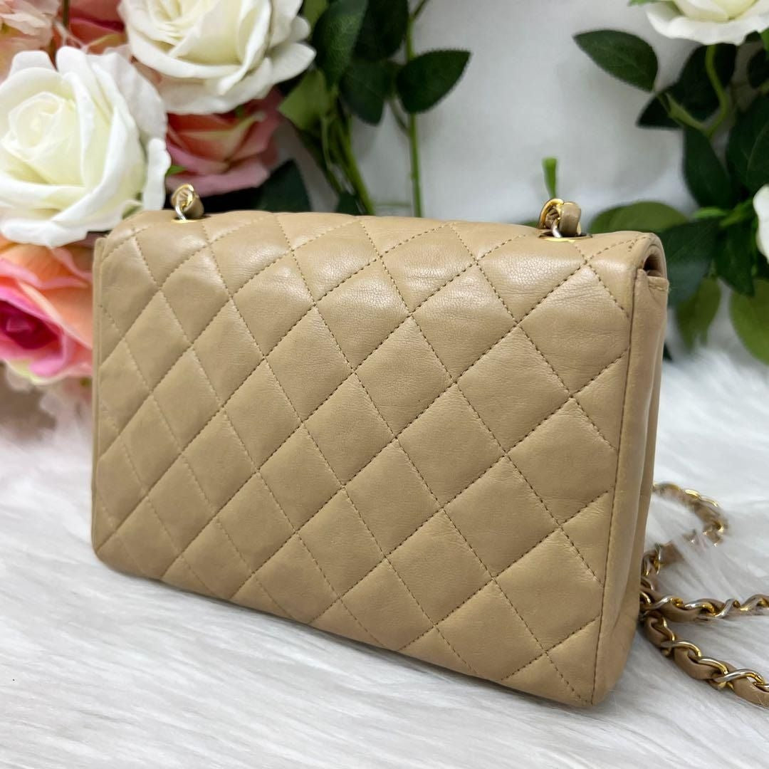 CHANEL Vintage Beige Lambskin Envelope Quilted Shoulder Bag Flap Chain