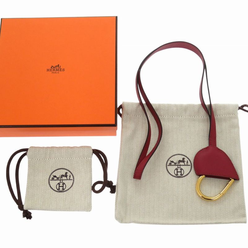 Hermes Eau Coeur Du Faubourg Swift Rouge Grenat Necklace Key Holder 1623hermes