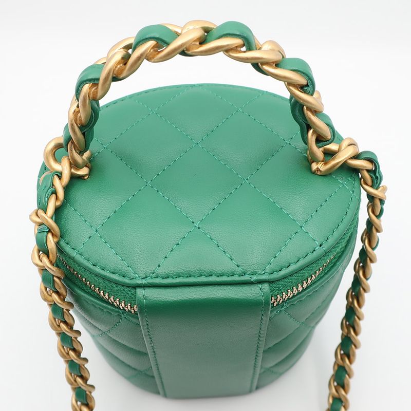 Chanel Mini Vanity Bag Green Lambskin Chain Shoulder Gold Hardware