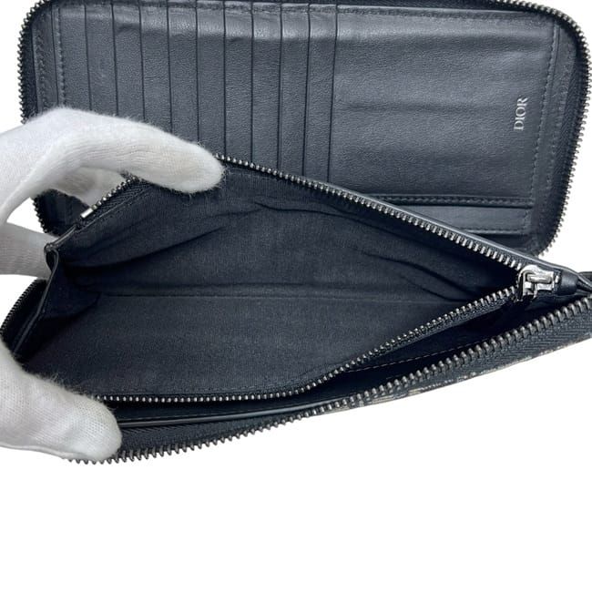 Christian Dior Round Zipper Long Vertical Wallet