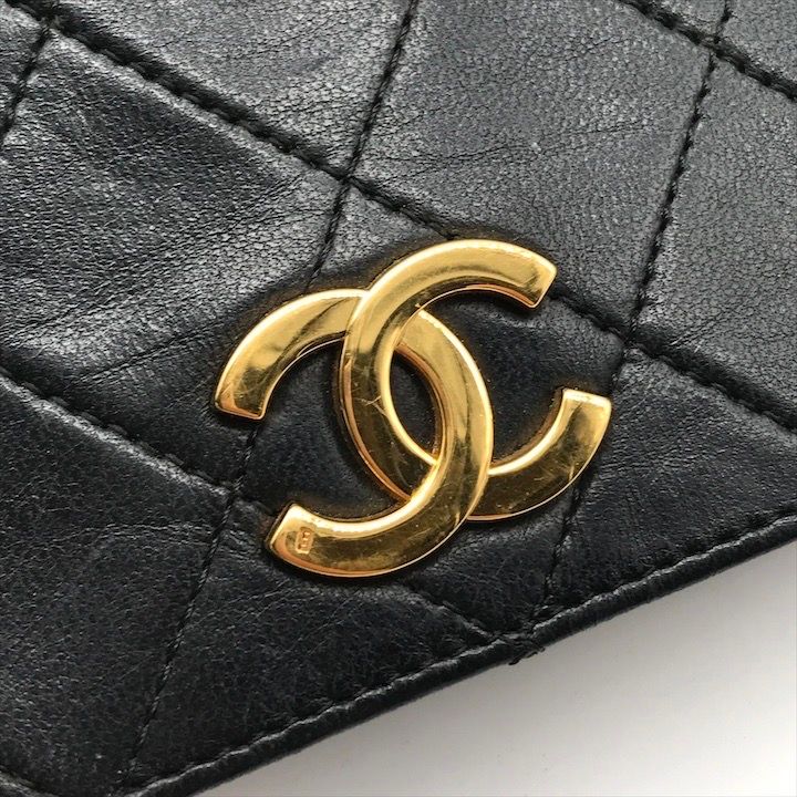 Chanel Quilted Lambskin CC Logo Push Lock Chain Shoulder Bag Black