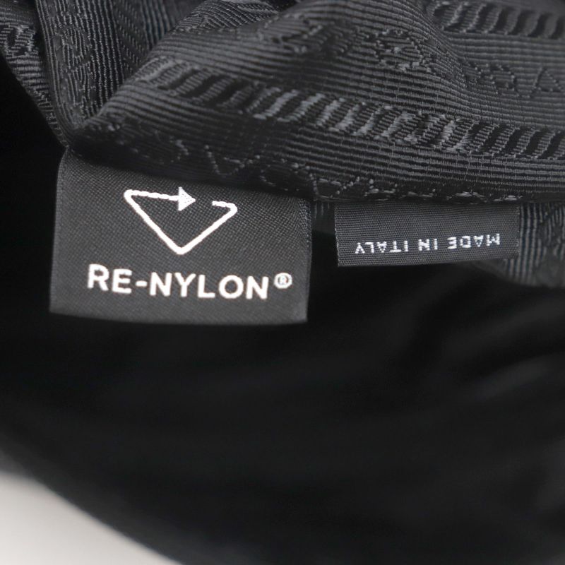 Prada 1bc421 Saffiano Leather Re-nylon Nylon Triangle Logo Triangle Plate