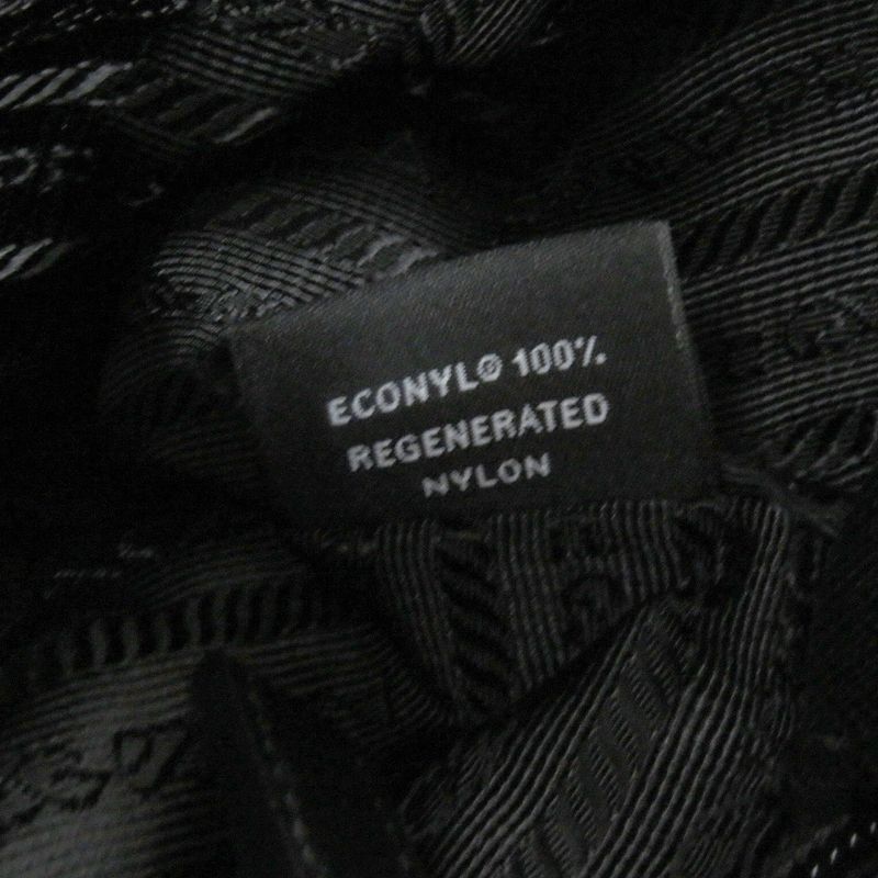 Prada 1bc167 Re-nylon Triangle Logo Triangle Plate Shoulder Bag With Pouch