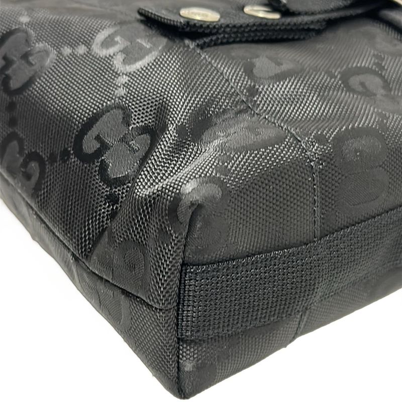 Gucci Shoulder Bag GG Pattern Black 643858