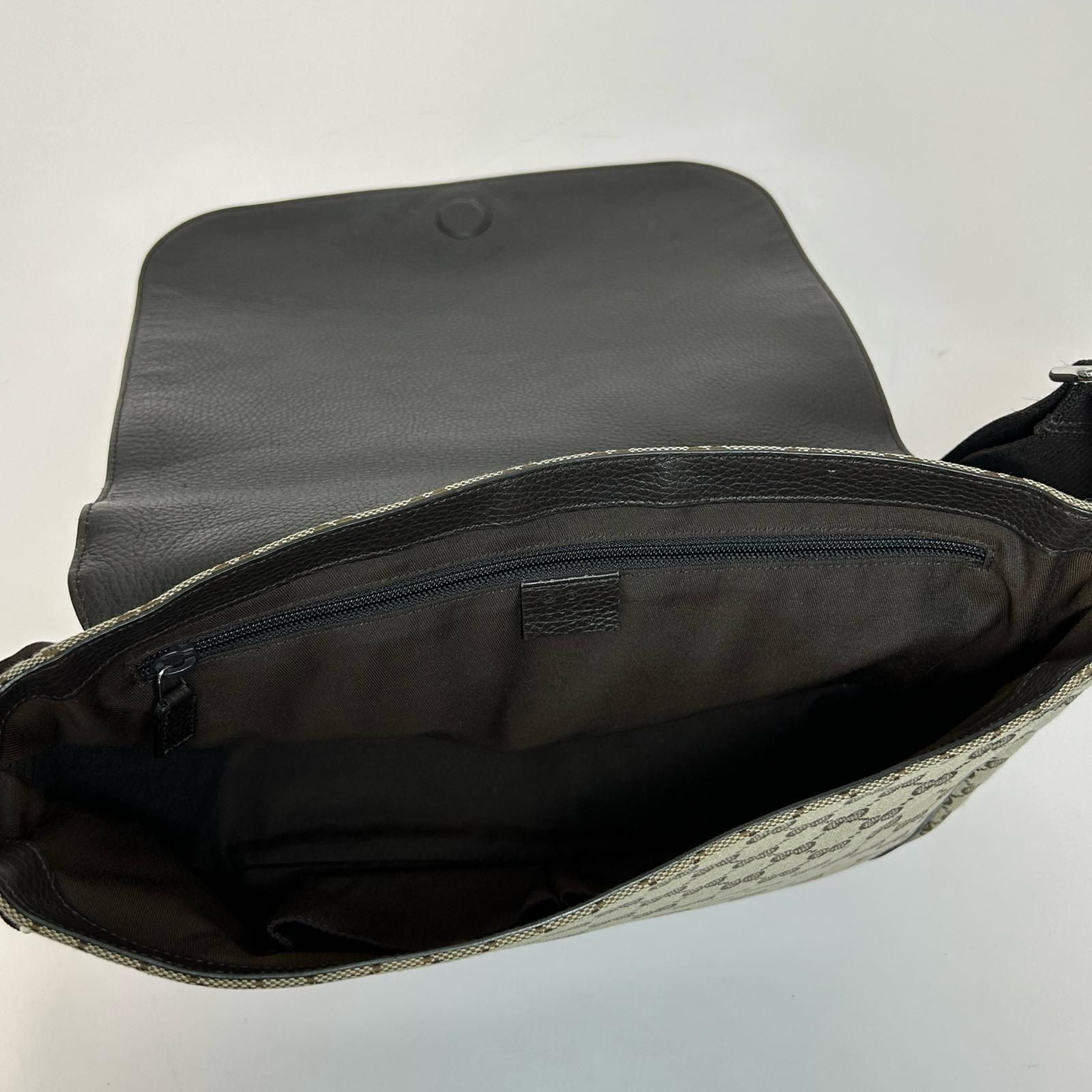 Gucci Shoulder Bag GG Canvas Outlet