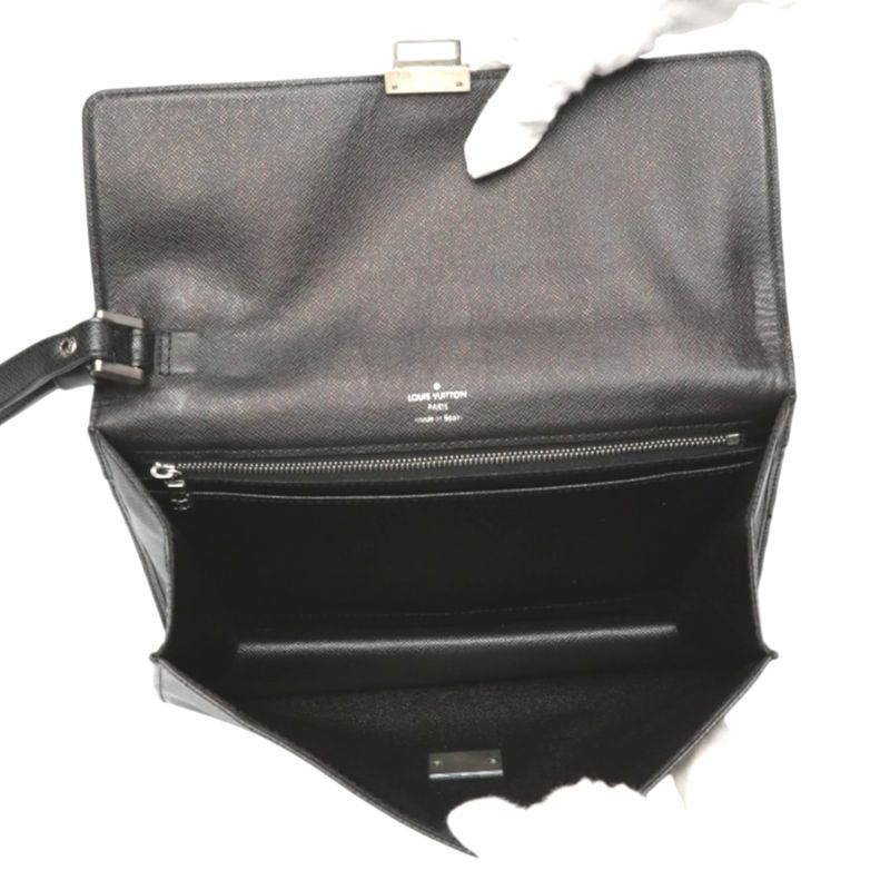 Louis Vuitton M30782 Taiga Clutch Bag Serenga Clutch Bag Louis Vuitton Black