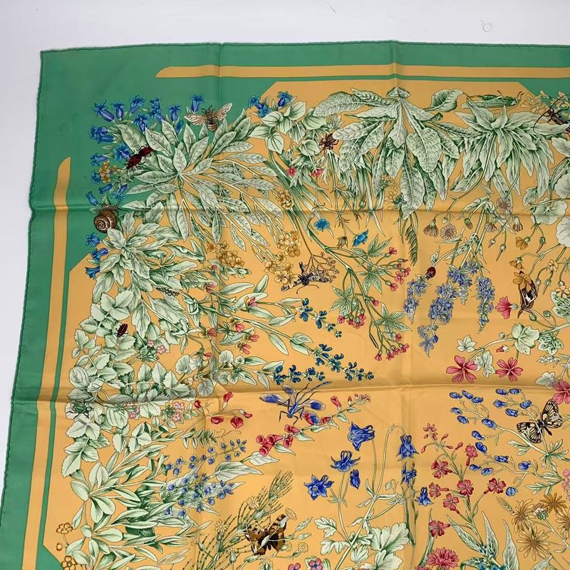 Hermes Carre 90 Silk Scarf LA Prairie Meadow Green