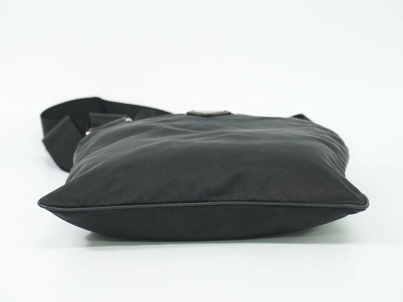 Authentic Prada Nylon Shoulder Bag Pochette Black Bag Pre-owned [follow-up
