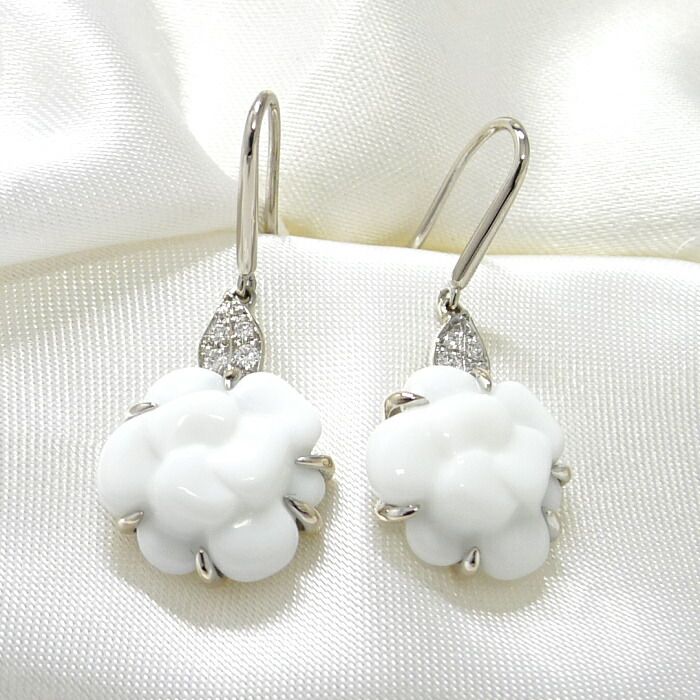 Chanel Earrings Camellia Swing Drop 750wg 18K White Gold White Togo Old Diamond