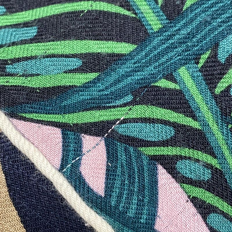 Hermes Stole (shawl) Carre Geant/shawl Carre 140 Green×red×multi Jaguar Quetzal