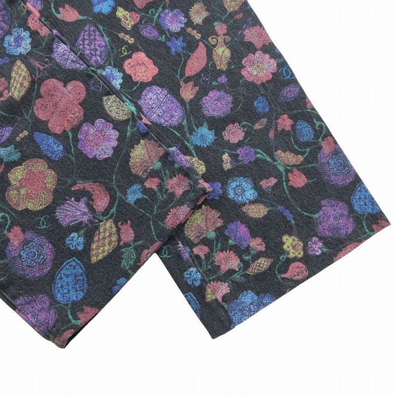 Chanel P70723v62507 21a Denim Pants Jeans Total Coco Mark Button Camellia