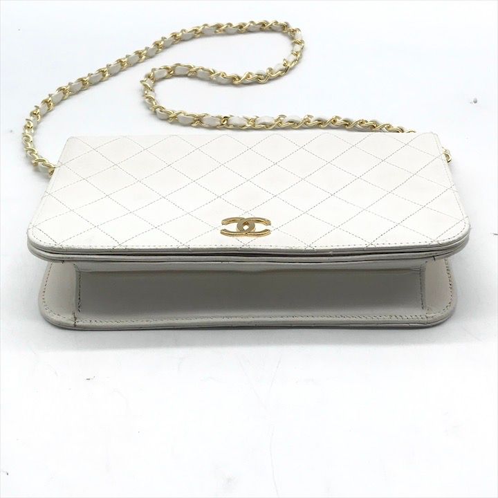 Chanel Quilted Lambskin CC Logo Push Lock Chain Shoulder Bag White