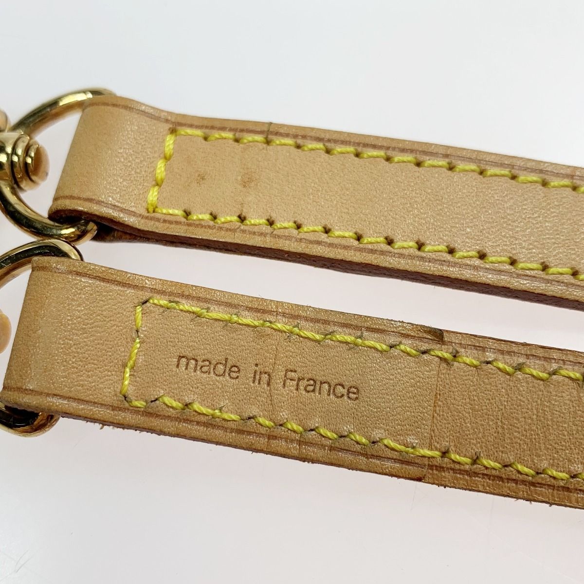 Louis Vuitton Leather Beige 110cm (43.31in) Shoulder Strap Bag Accessories