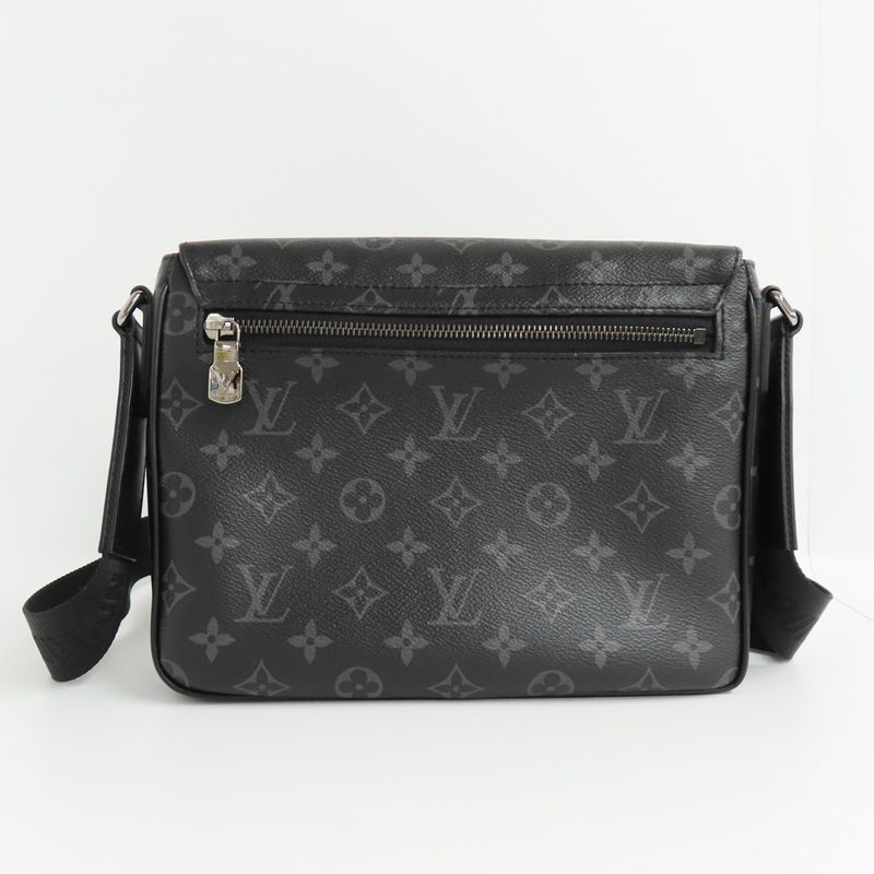 Louis Vuitton District PM NV3 M46255 Monogram Eclipse Shoulder-bag