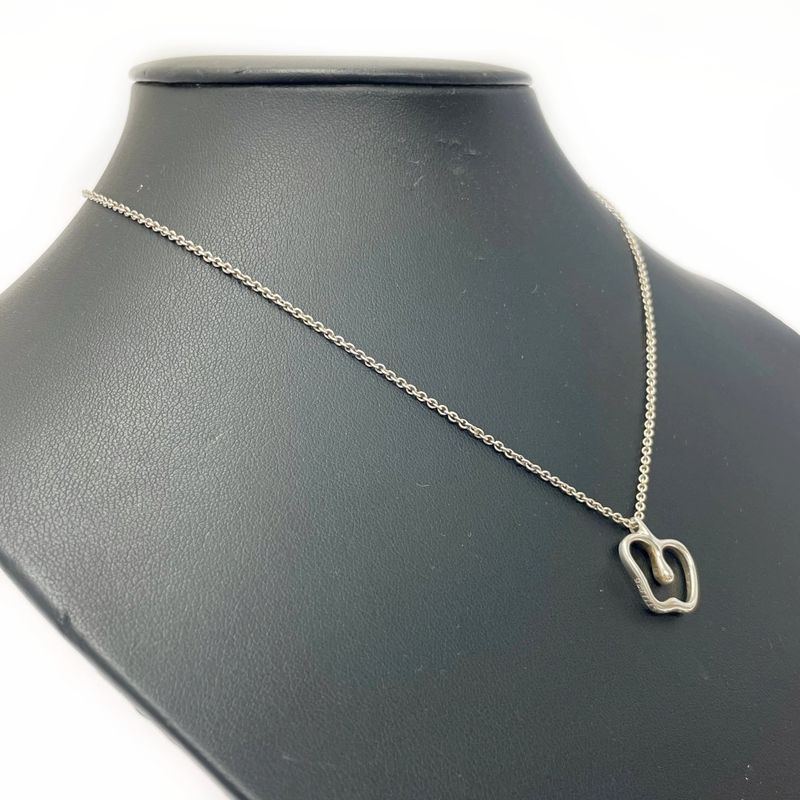 Tiffany & Co Silver Apple Motif Necklace 3.9g 925 Engraved 350101 Necklace