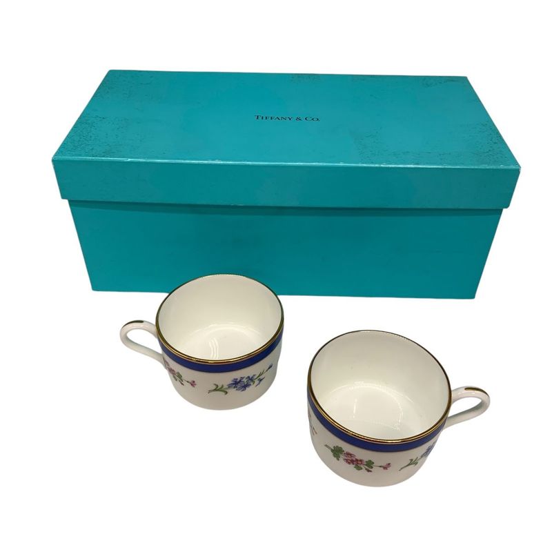 0982 Tiffany & Co Set of 2 Cups Flower Design White Pair of Mugs Boxed Used