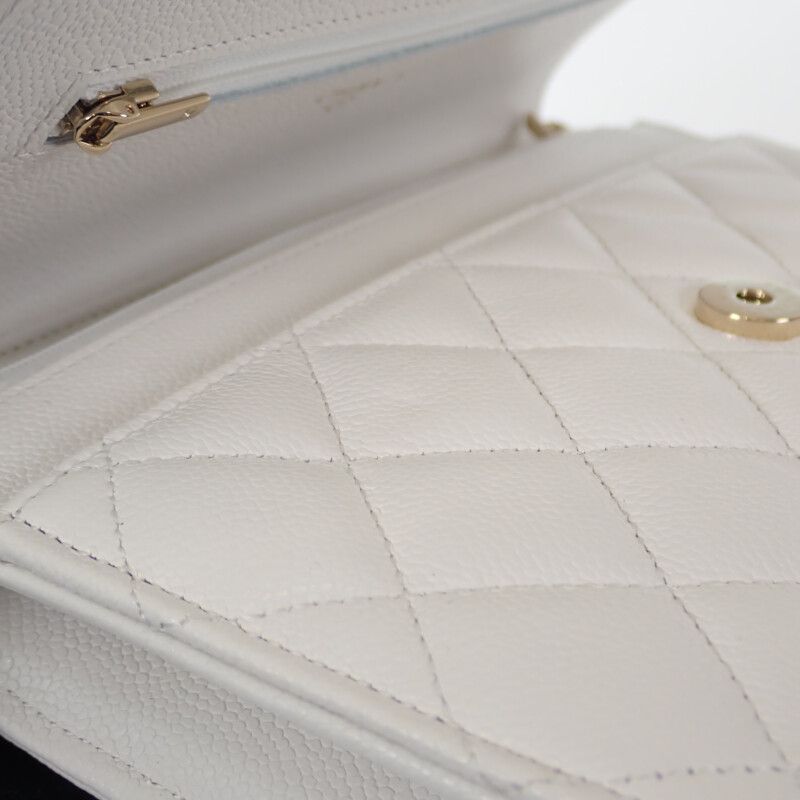 Chanel Classic Chain Wallet Ap0250 Shoulder Bag Caviar Skin White Gold Hardware