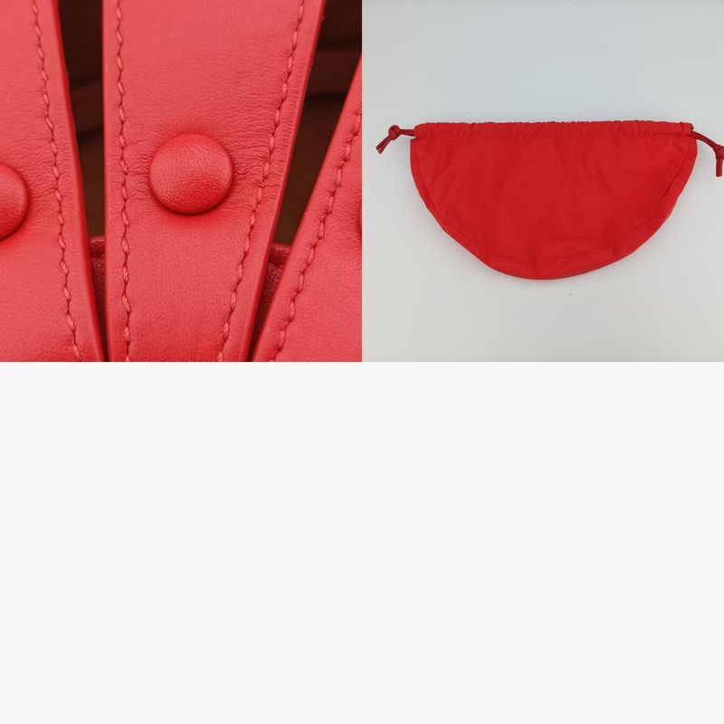 Bottega Veneta The Shell Red Leather IC Chip
