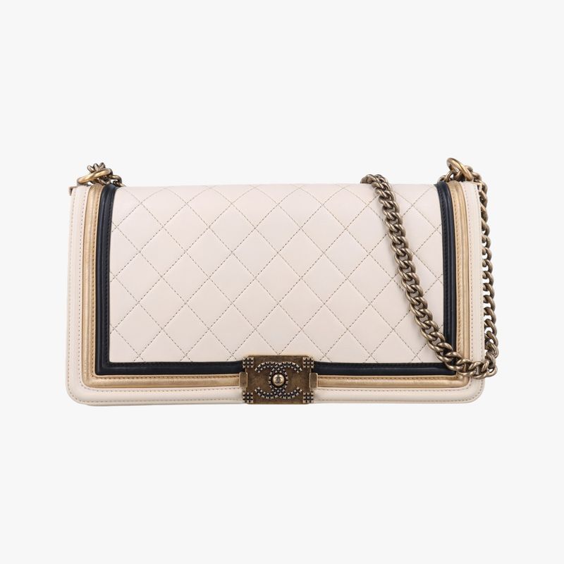 Chanel Boy Chanel White Lambskin A6754617742353