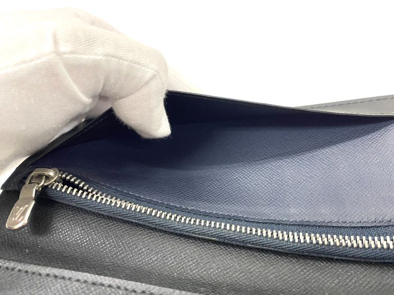 Louis Vuitton Taiga Portefeuille Alexandre NM Long Wallet M64597 Noir Black