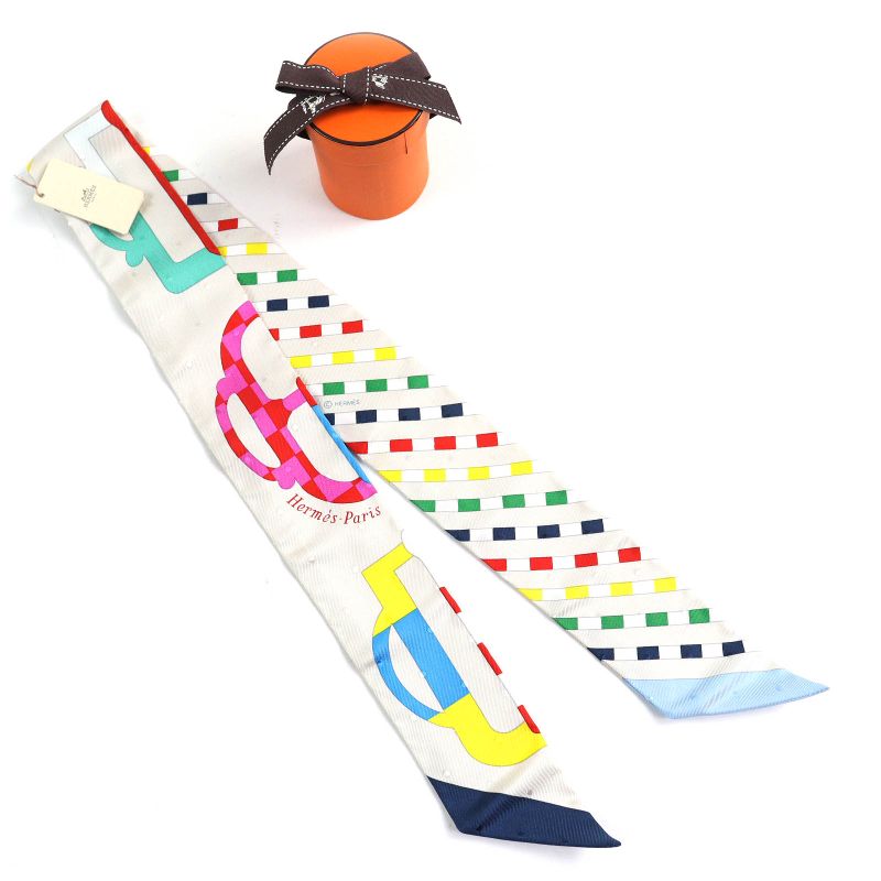 Hermes Bovclerie Moderne Modern Buckle 100% Silk Cles / Blue/ Rouge Scarf With