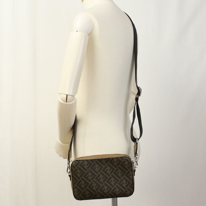 Fendi Camera Case Diagonal Fe85632 Shoulder Bag PVC Camera Case Men's