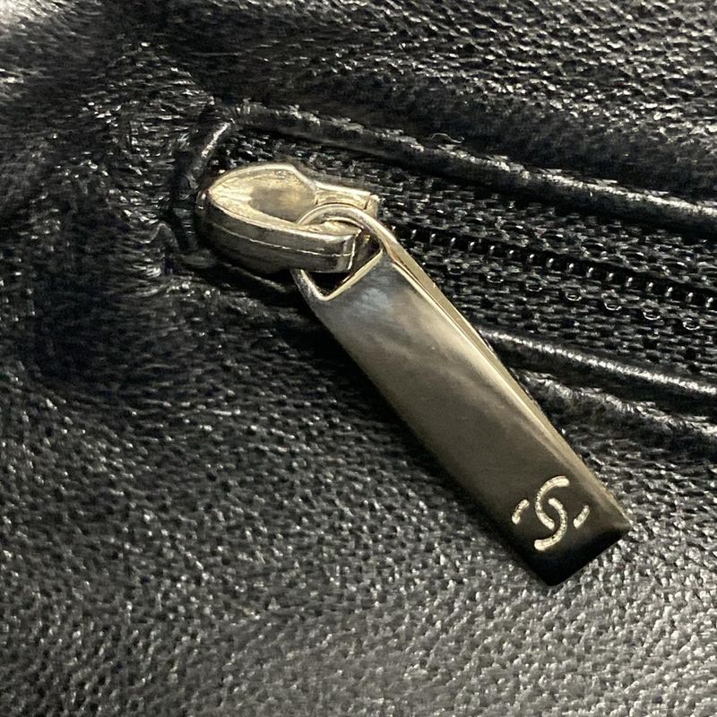 Chanel Clutch Bag Matelasse A46430 Black Silver Hardware / Clasp Closure