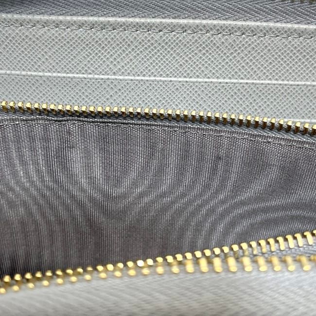 Prada Round Zipper Long Wallet Gray 1ml506 Excellent Condition Wallet