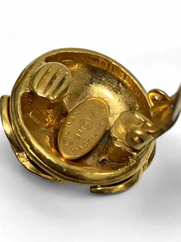 Chanel 22114899007630 94A Triple Coco Mark Earrings Ladies Gold -