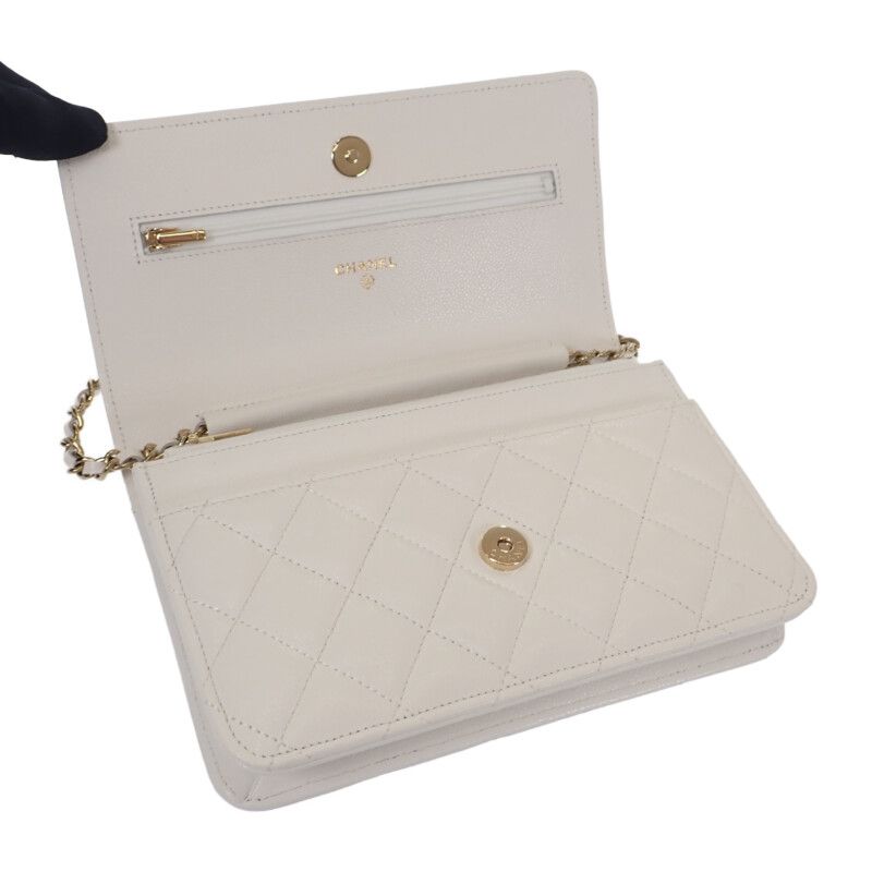 Chanel Classic Chain Wallet Ap0250 Shoulder Bag Caviar Skin White Gold Hardware