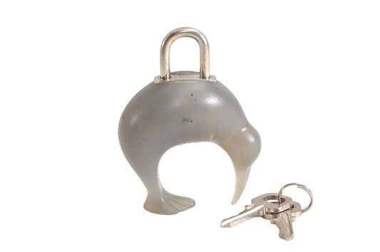 Louis Vuitton Cup 2000 Kiwi Motif Padlock Cadena Key Gray LV 2927n