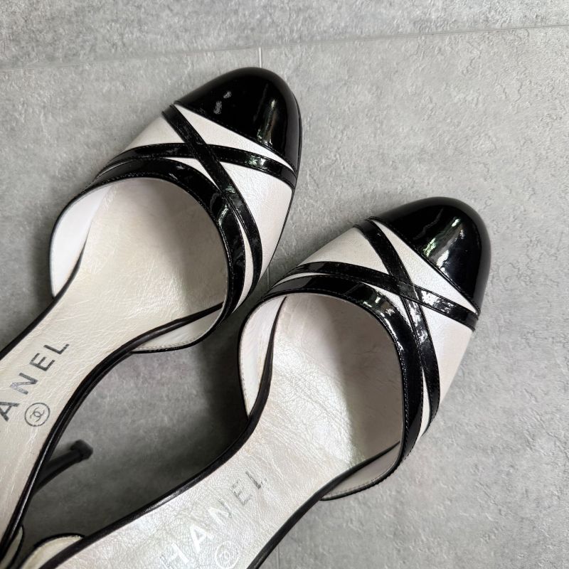 Chanel Pearl Coco Mark Ribbon Design Pumps Leather Patent Leather Black White