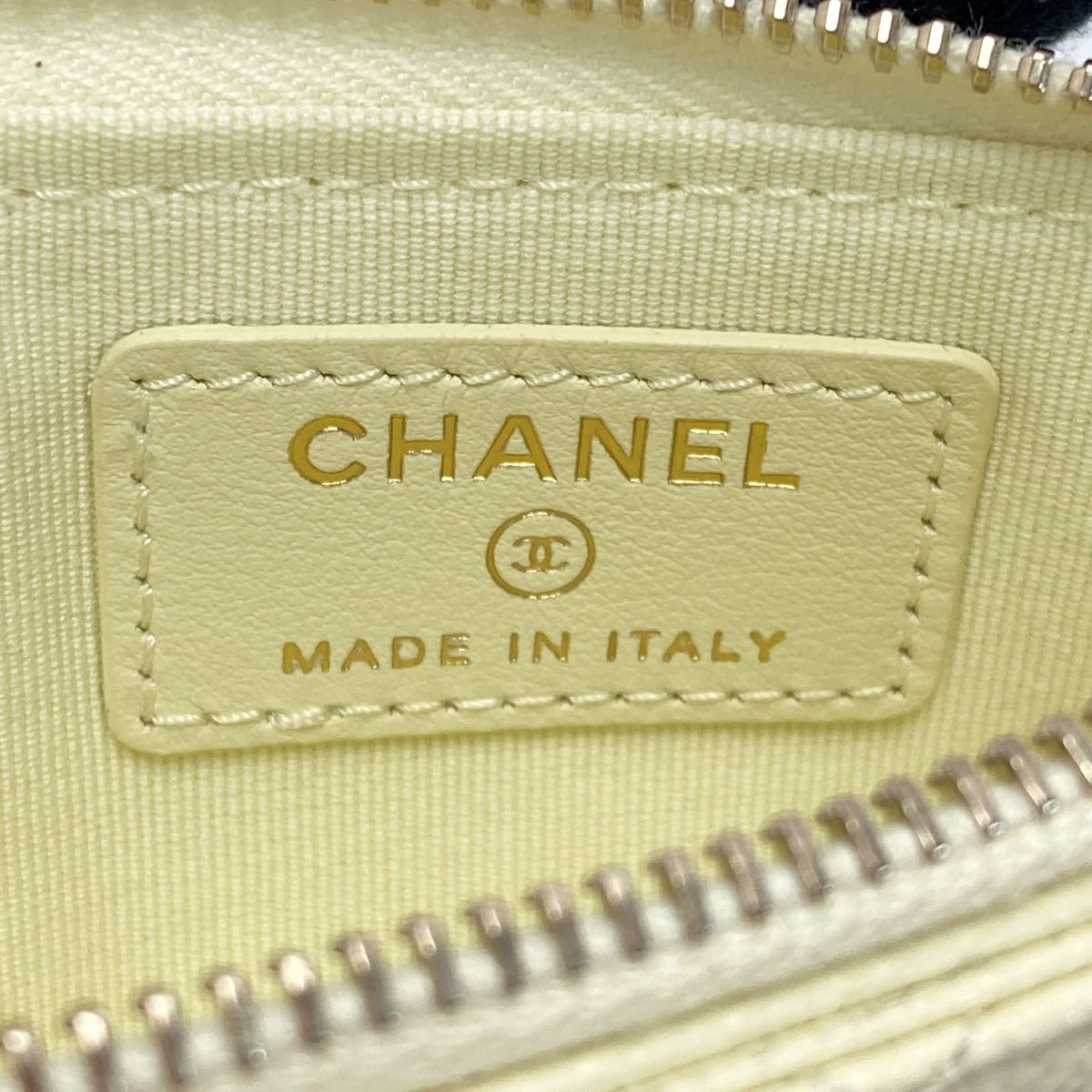 Chanel Matelasse Classic Card Case Ap2570 Light Yellow Caviar Skin Coin Case