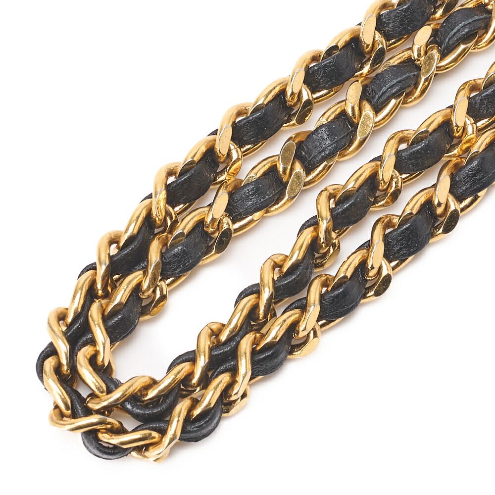 Chanel Shoulder Bag Pouch Caviar Skin Black Gold Hardware Turnlock Vertical