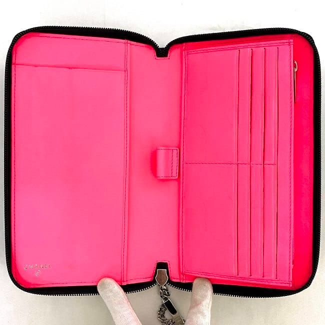 Chanel Round Zipper Long Wallet F21275 Black White