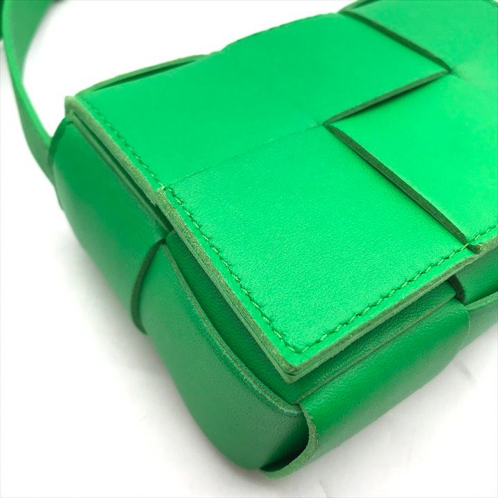 Bottega Veneta Leather Candy Cassette Green Shoulder Bag Mini