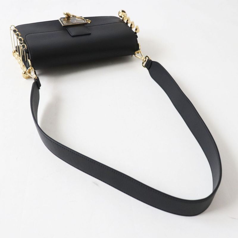fendace Fendace Fendi X Versace Collaboration 8br801 Leather X Brooch 2WAY