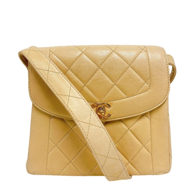 Chanel Diana Flap Turnlock 5th Matelasse Handbag Bag Cabasn Brand Beige Women