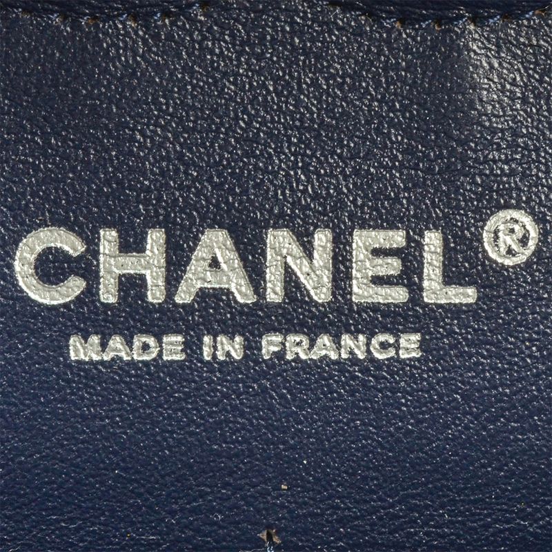 Chanel Matelasse Chain Shoulder Bag Caviar Skin Navy Silver Hardware 8 Digits