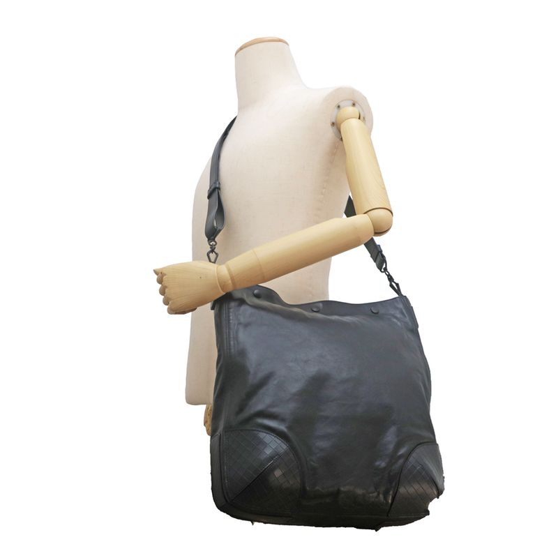 Bottega Veneta Shoulder Bag Black Intrecciato Men's