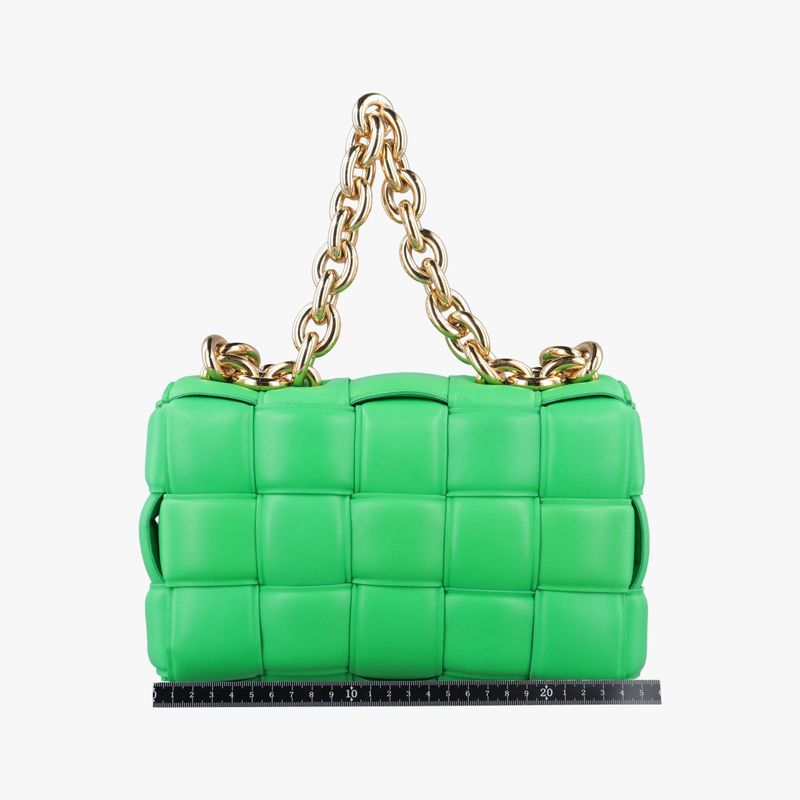 Bottega Veneta The Chain Cassette Green Lambskin B09108320p